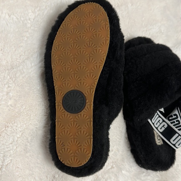 UGG Fluff Yeah Slides NWOT - Picture 5 of 5
